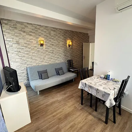 Appartement Des Iles Juan-les-Pins Exterior photo