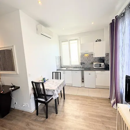 Appartement Des Iles Juan-les-Pins Exterior photo